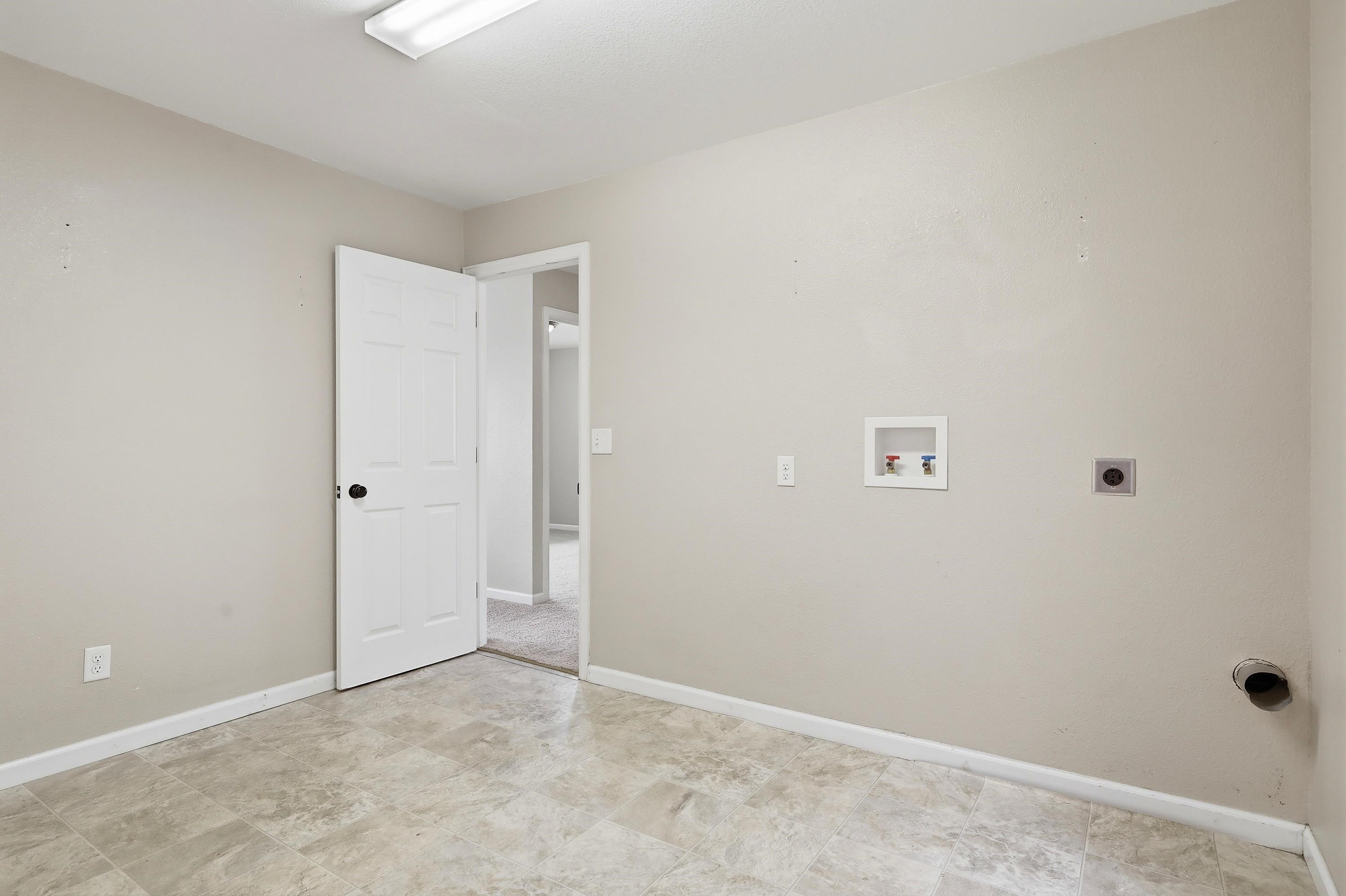 1635 Kit Carson Avenue Casper, WY 82604 - Photo 15 of 20