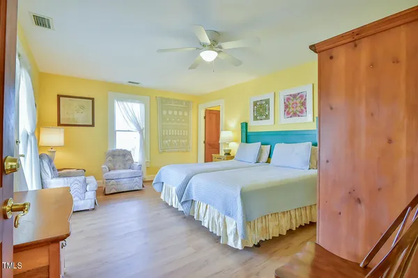 $2,400,000 | 144 Celebrity Dairy Way, Siler City, NC 27344