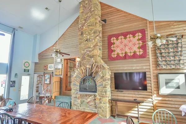 $2,400,000 | 144 Celebrity Dairy Way, Siler City, NC 27344