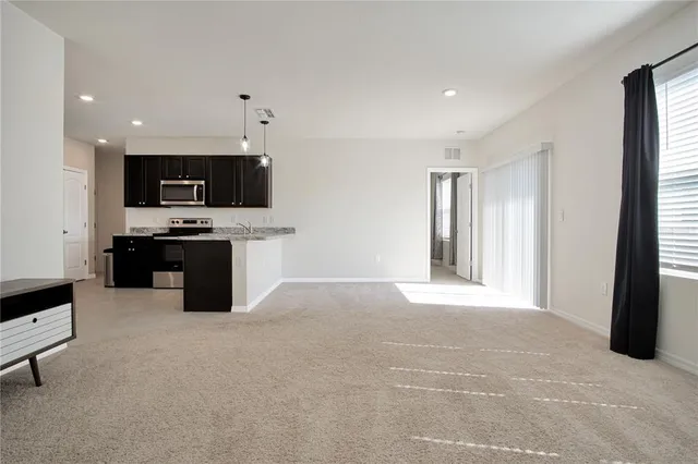 $1,750 | 245 Sofia Ln Lake, Lake Alfred, FL 33850