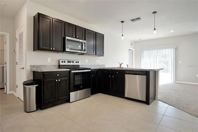 $1,750 | 245 Sofia Ln Lake, Lake Alfred, FL 33850