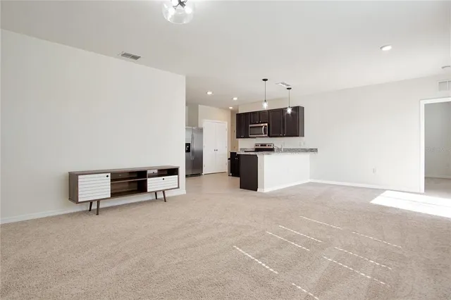 $1,750 | 245 Sofia Ln Lake, Lake Alfred, FL 33850