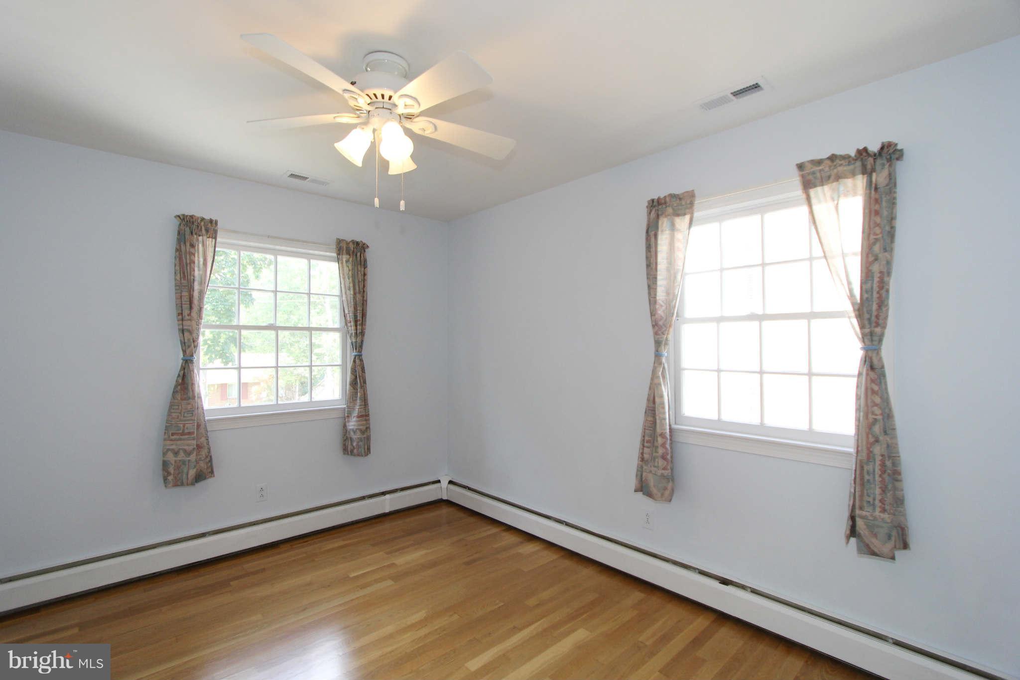 712 Harrington Road Rockville, MD 20852 - Photo 22 of 30 Bedroom 2