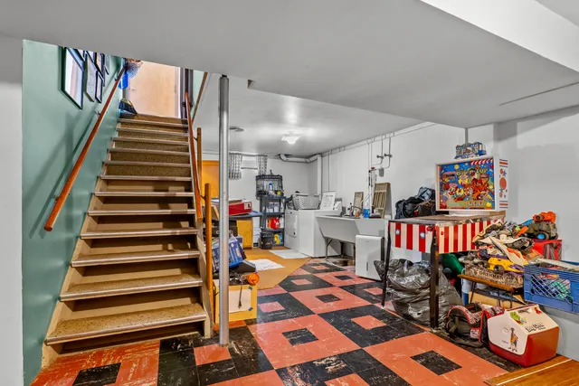 $259,900 | 2112 Markham Street, Manitowoc, WI 54220