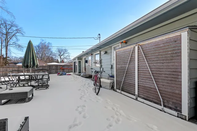 $259,900 | 2112 Markham Street, Manitowoc, WI 54220