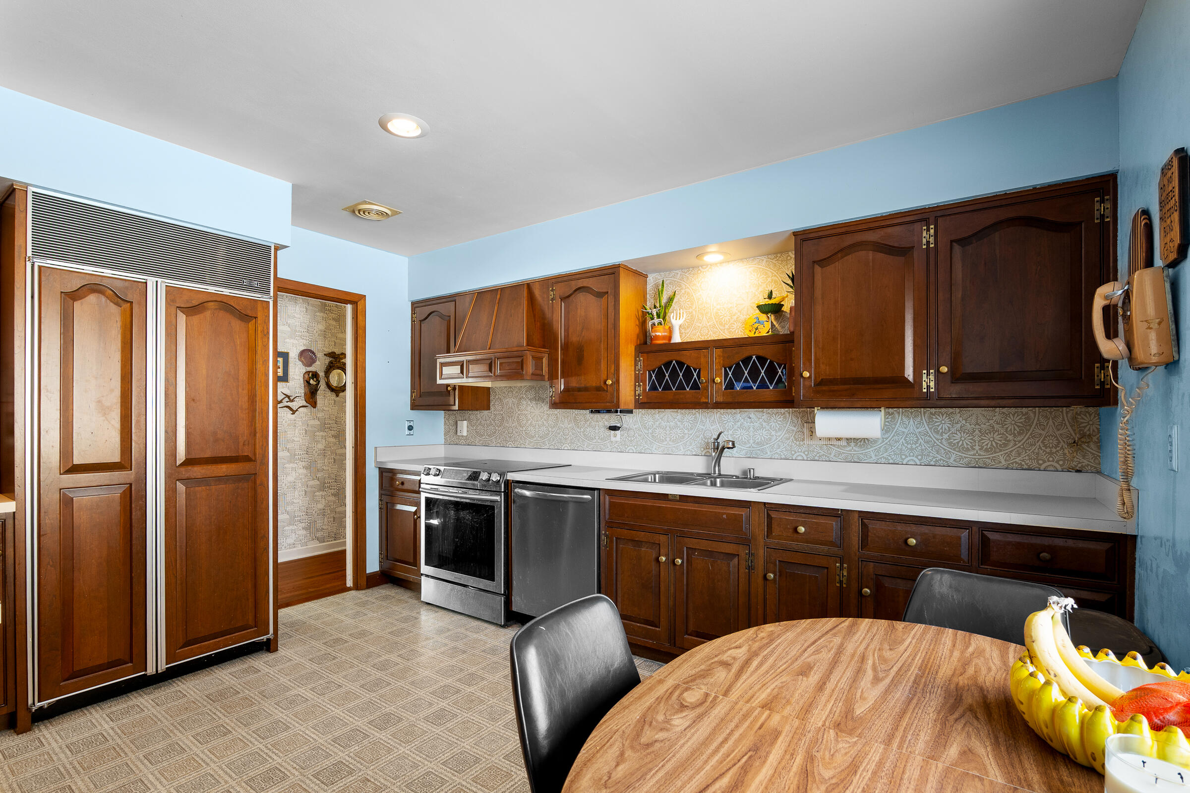 2112 Markham Street Manitowoc, WI 54220 - Photo 5 of 52 2112MarkhamSt-18