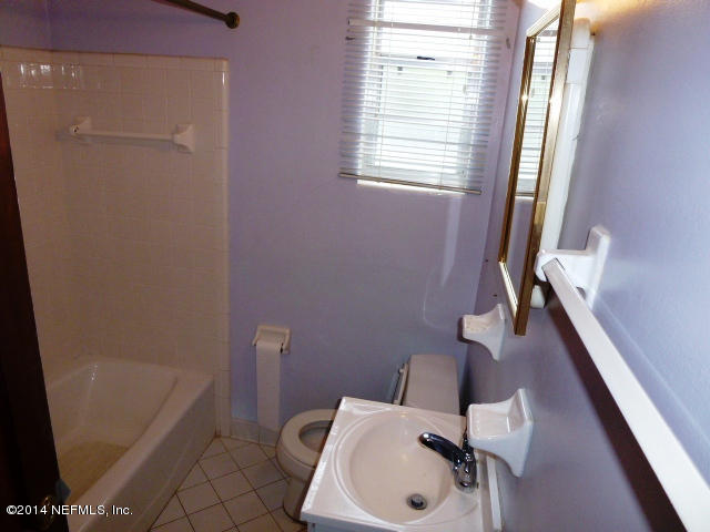 5718 Spring Park Road Jacksonville, FL 32216 - Photo 13 of 16 Bathroom