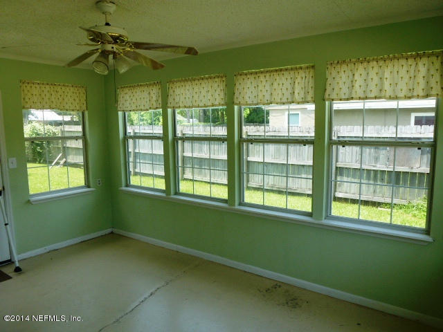 5718 Spring Park Road Jacksonville, FL 32216 - Photo 2 of 16 Sun Room 1