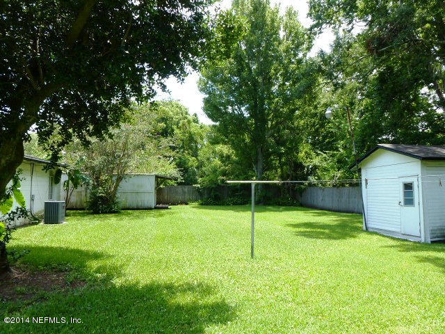 5718 Spring Park Road Jacksonville, FL 32216 - Photo 4 of 16 Backyard 2