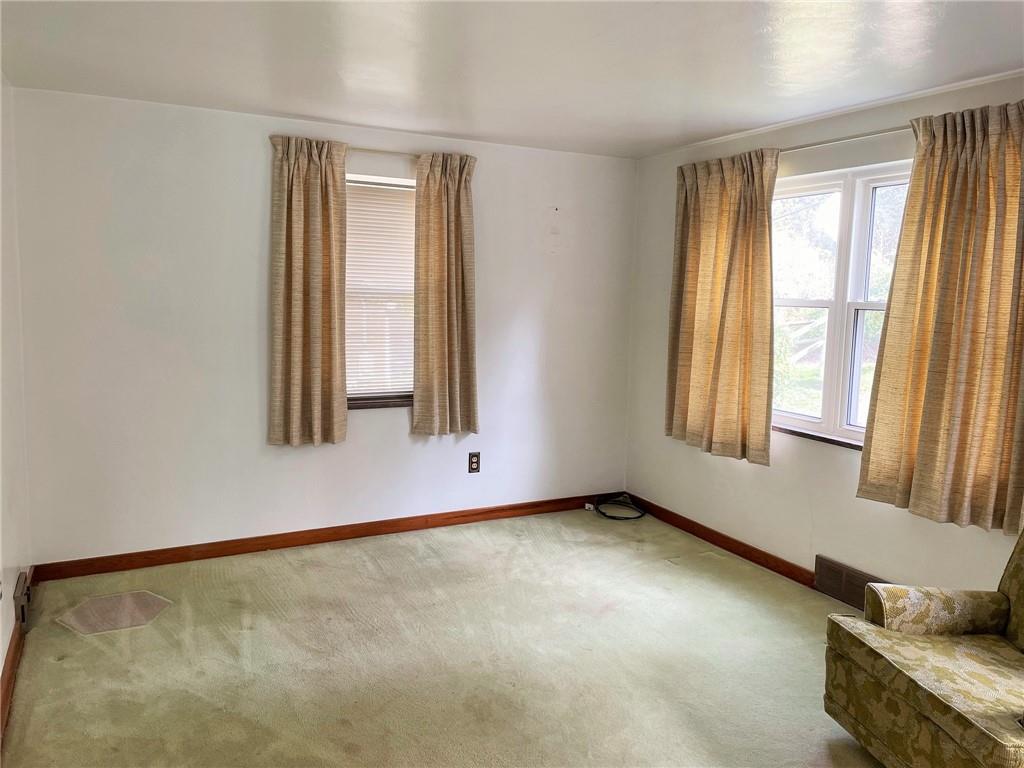 1236 Hamilton Road Pittsburgh, PA 15234 - Photo 2 of 22 Gallery Image 2