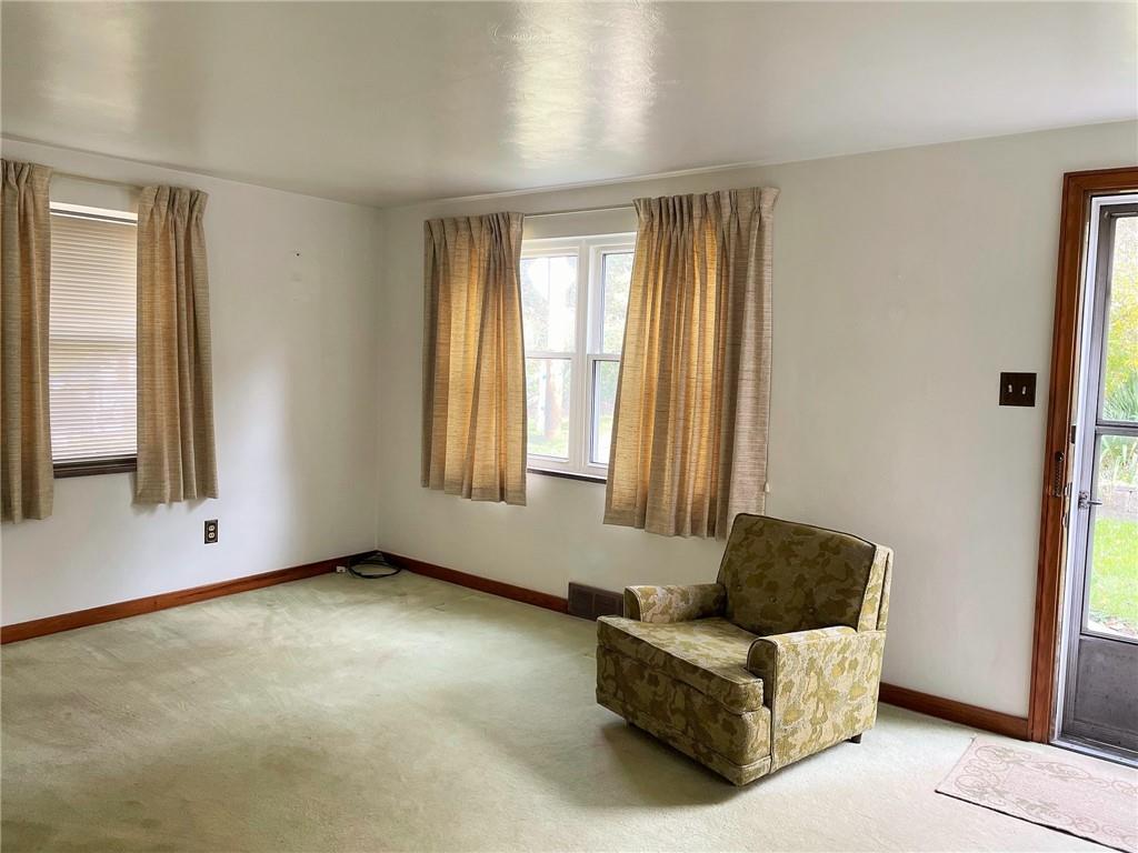 1236 Hamilton Road Pittsburgh, PA 15234 - Photo 3 of 22 Gallery Image 3