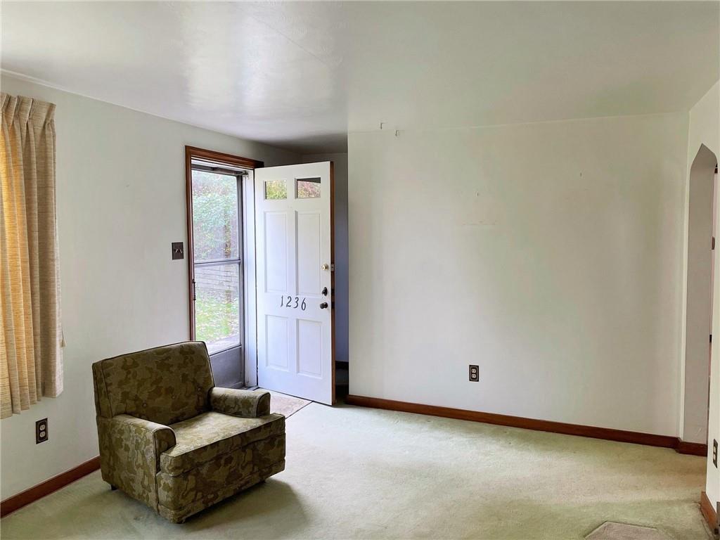 1236 Hamilton Road Pittsburgh, PA 15234 - Photo 4 of 22 Gallery Image 4
