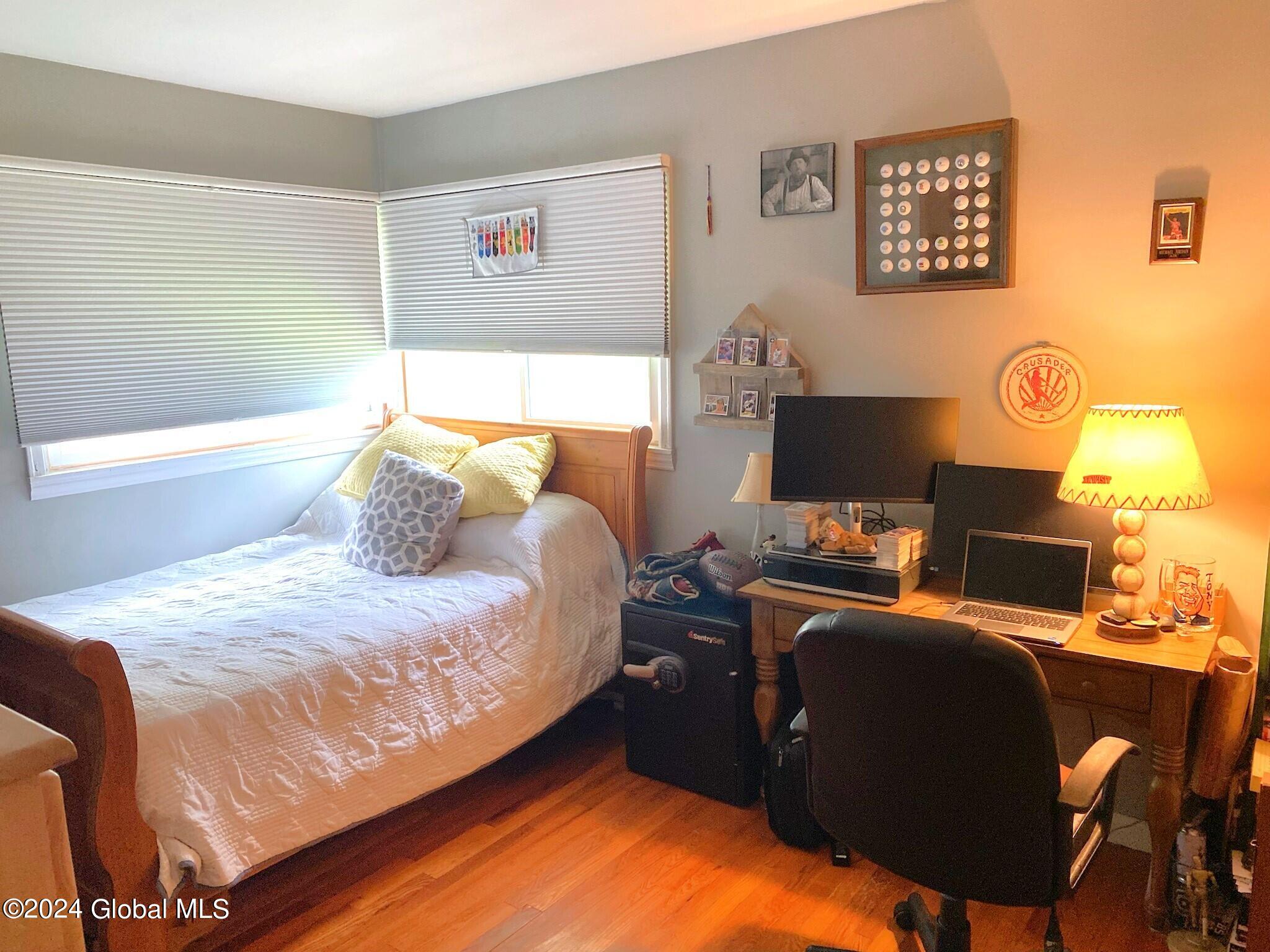 207 Hackett Boulevard Albany, NY 12208 - Photo 11 of 28 IMG_2609