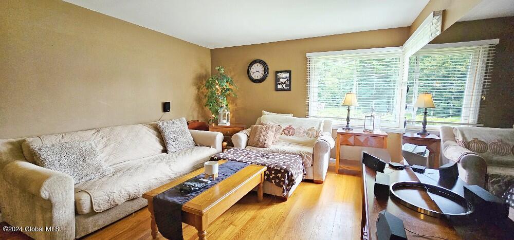 207 Hackett Boulevard Albany, NY 12208 - Photo 3 of 28 20240730_123016_inPixio