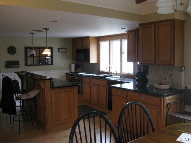 5202 Vera Cruz Road Center Valley, PA 18034 - Photo 5 of 9 Gallery Image 5