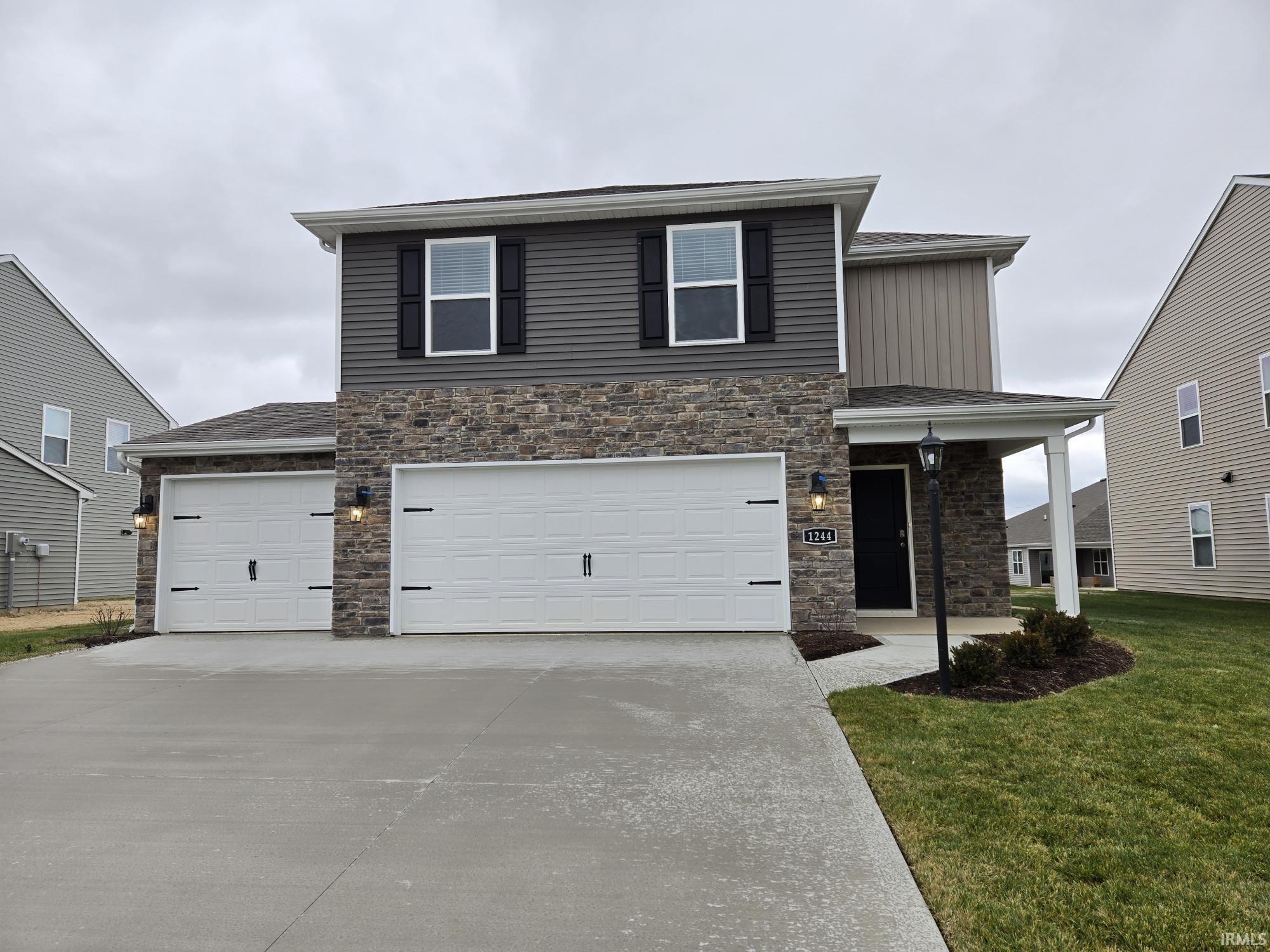 1244 Stuckey Pointe Pass Fort Wayne, IN 46818 - Photo 1 of 28 Gallery Image 1