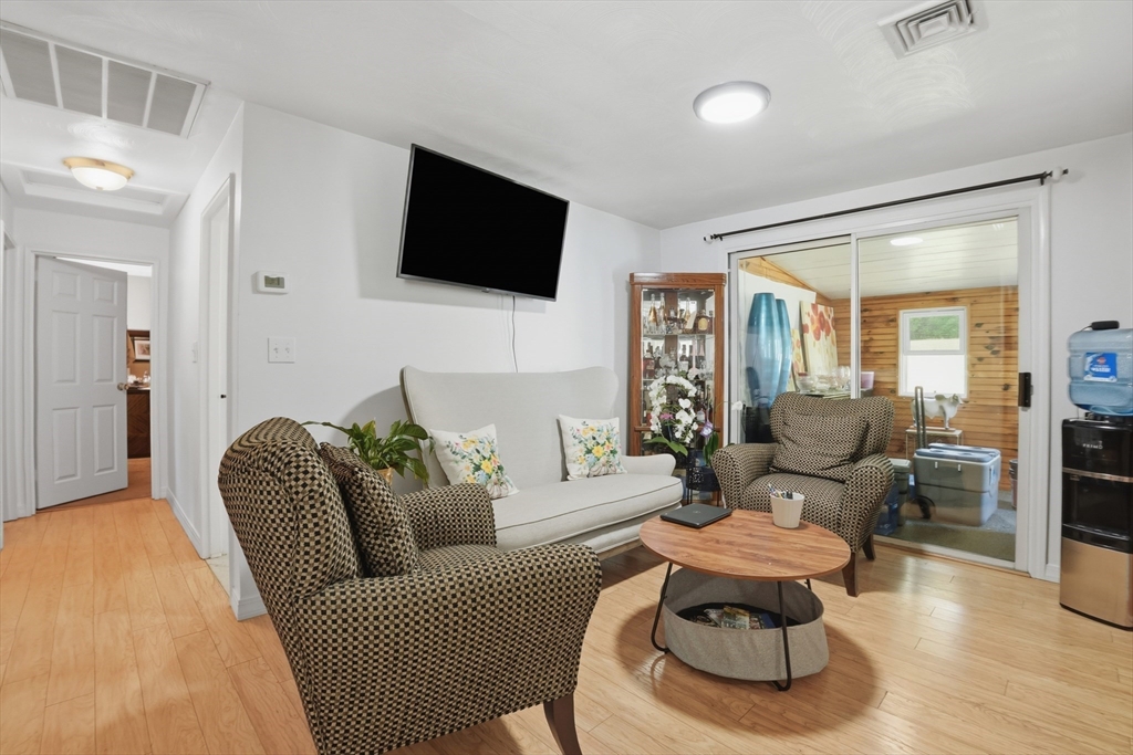 4 Edith Road Framingham, MA 01701 - Photo 4 of 26