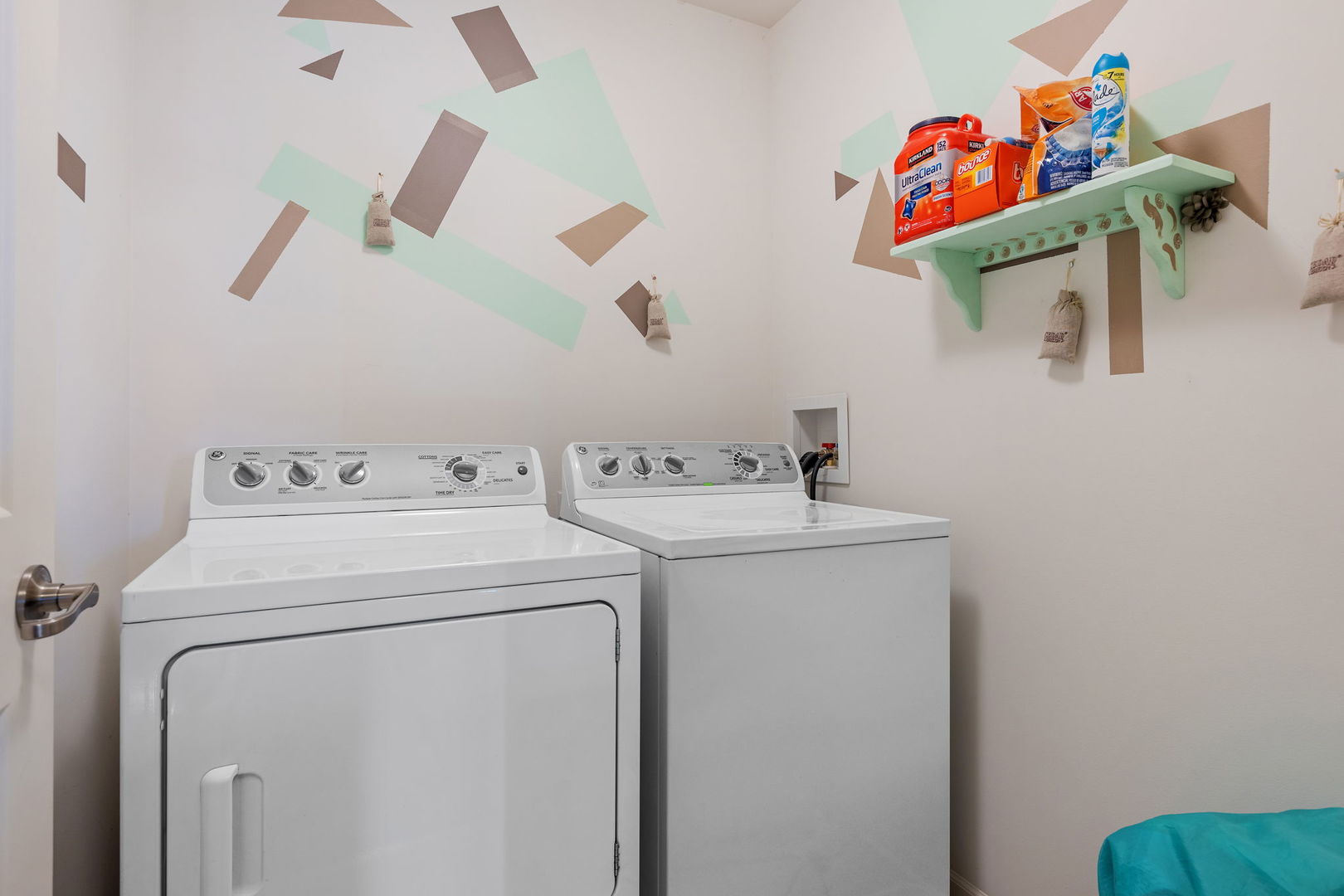 10338 Kerry Ridge Court Chicago Ridge, IL 60415 - Photo 14 of 16 a utility room with dryer and washer