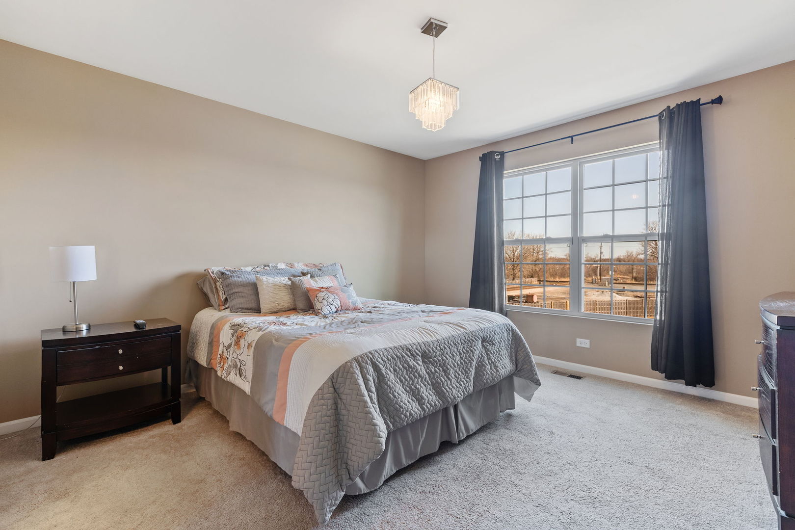 10338 Kerry Ridge Court Chicago Ridge, IL 60415 - Photo 10 of 16 a bedroom with a bed and a window