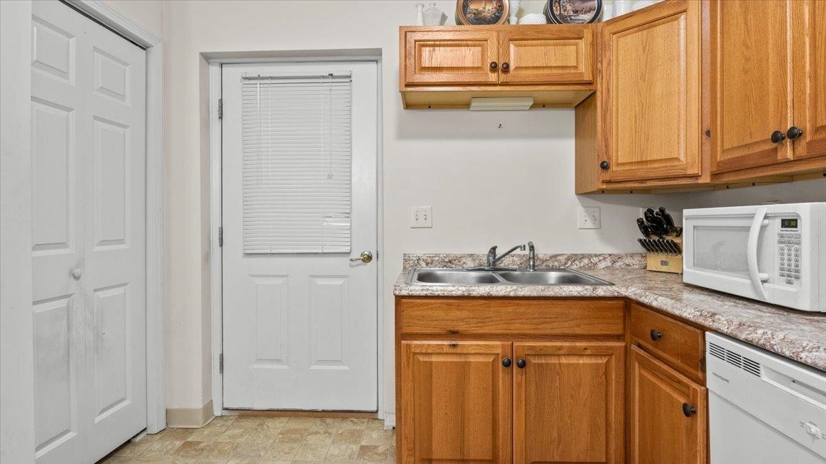 1 Atrium Way, Unit 101 Milton, VT 05468 - Photo 6 of 18 Gallery Image 6