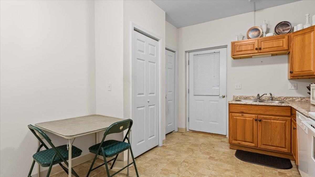 1 Atrium Way, Unit 101 Milton, VT 05468 - Photo 10 of 18 Gallery Image 10