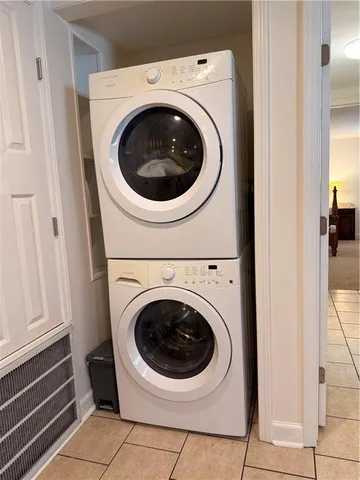 $2,100 | 6029 Hurst Street, Unit LOWR, New Orleans, LA 70118