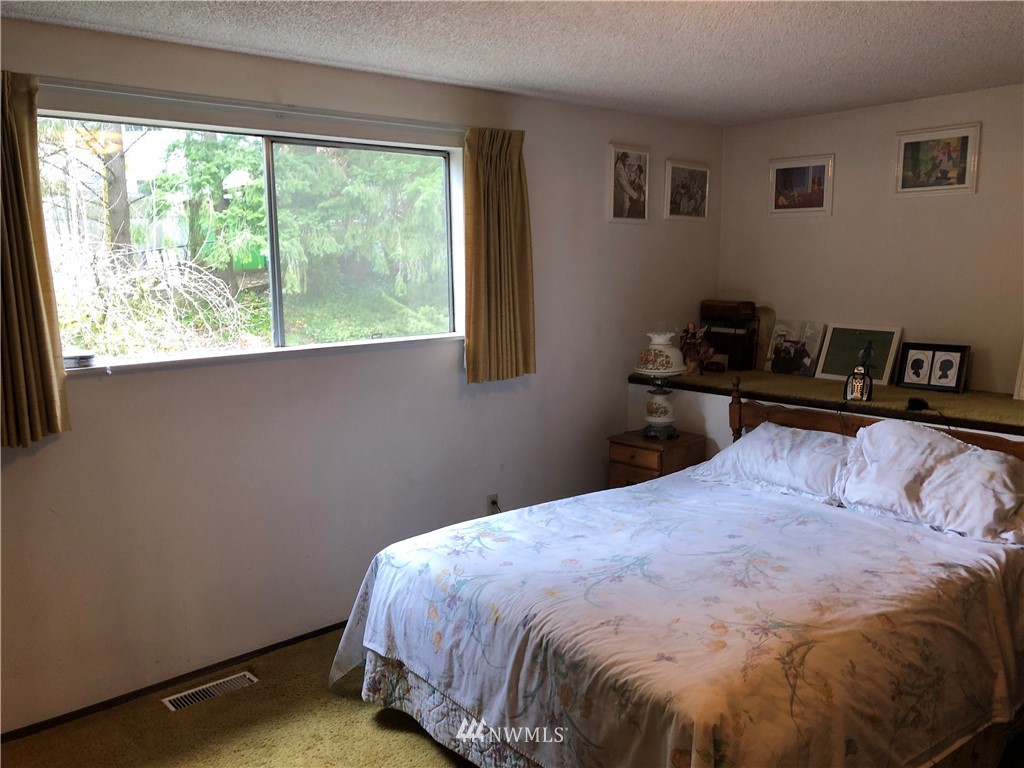 12610 Southeast 185th Place Renton, WA 98058 - Photo 16 of 26 Gallery Image 16