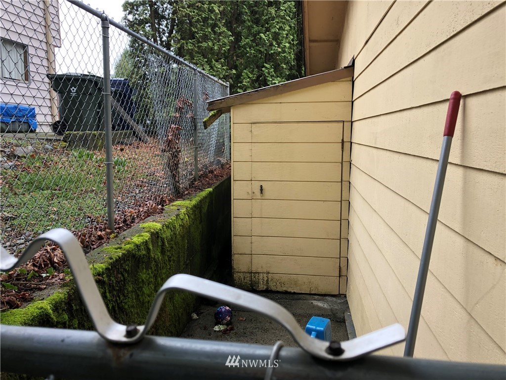 12610 Southeast 185th Place Renton, WA 98058 - Photo 20 of 26 Gallery Image 20