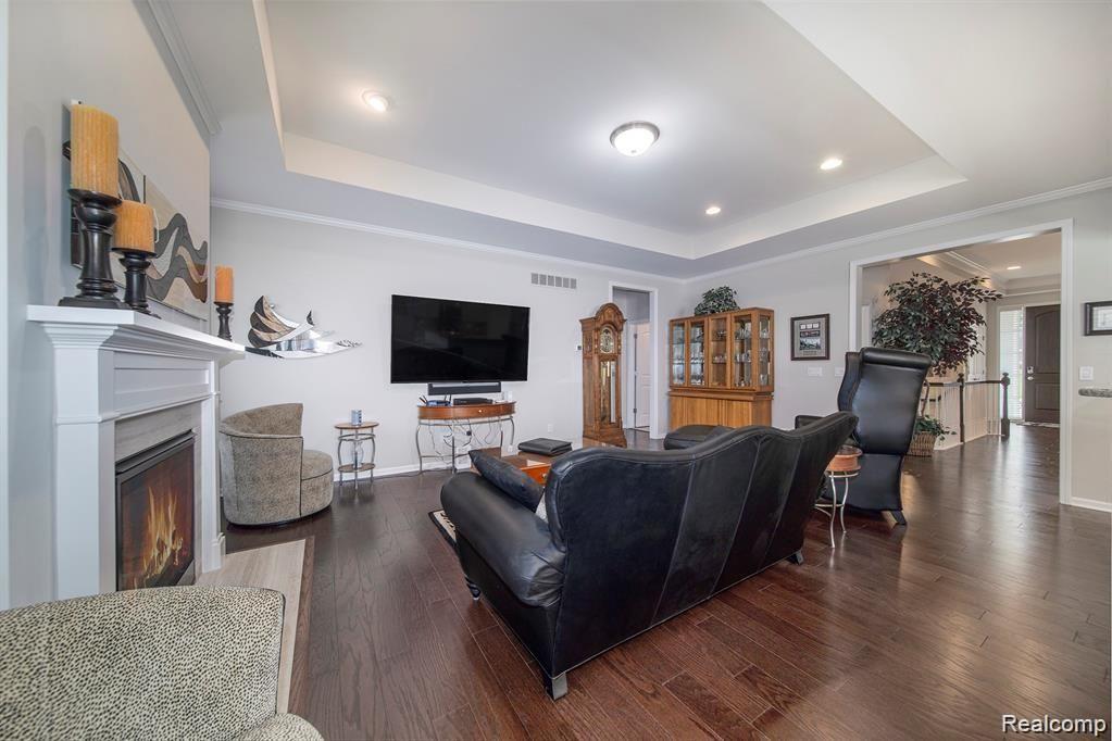 5483 Woodfall Road Clarkston, MI 48348 - Photo 13 of 43 Great Room