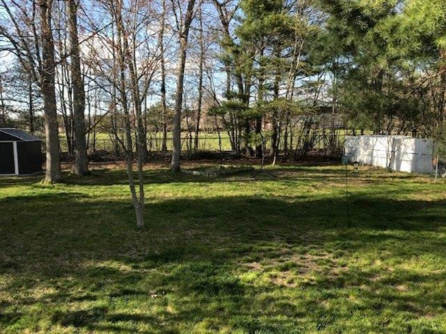 1090 Giles Road Muskegon, MI 49445 - Photo 4 of 23 IMG_9393