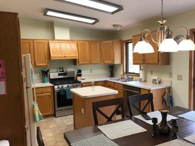 1090 Giles Road Muskegon, MI 49445 - Photo 8 of 23 IMG_9366
