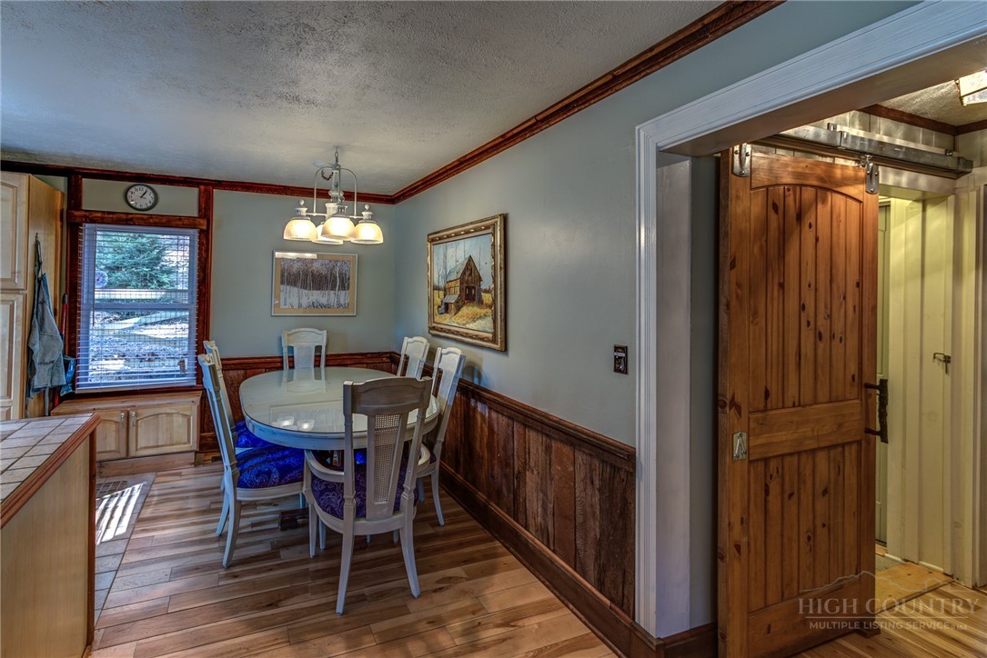 392 Old Danner Road Vilas, NC 28692 - Photo 6 of 23