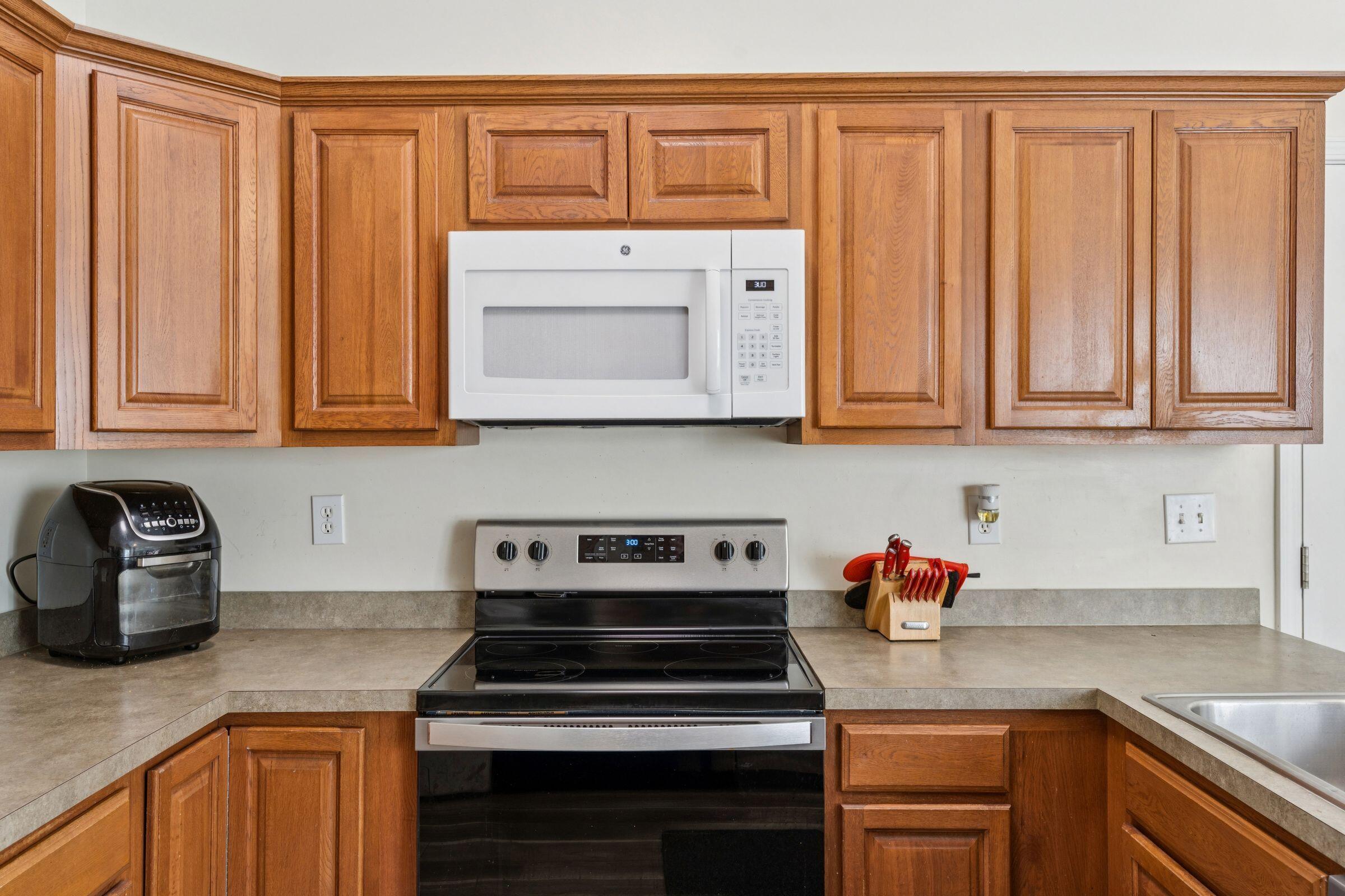 101 Angel Oaks Court Ladson, SC 29456 - Photo 14 of 46 101AngelOaksCt-KeenEyeMarketing-011