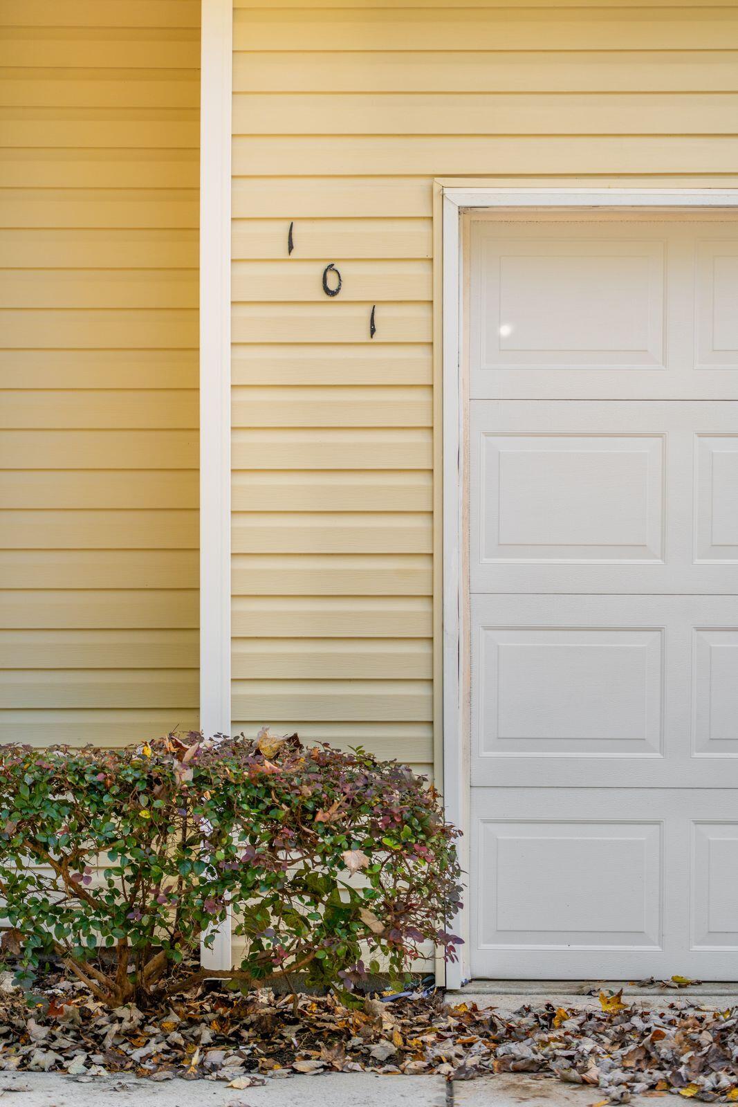 101 Angel Oaks Court Ladson, SC 29456 - Photo 5 of 46 101AngelOaksCt-KeenEyeMarketing-042