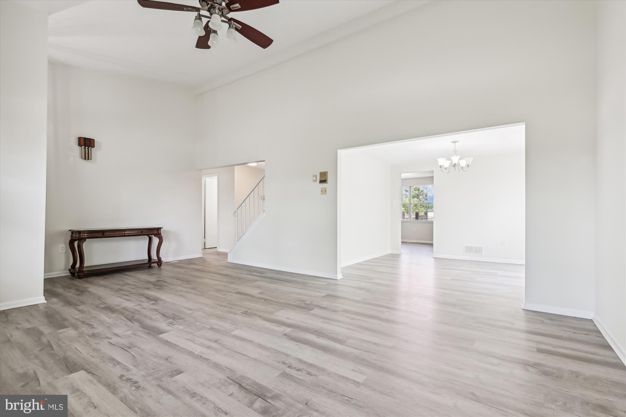 4837 Vicky Road Nottingham, MD 21236 - Photo 12 of 40 Living Room