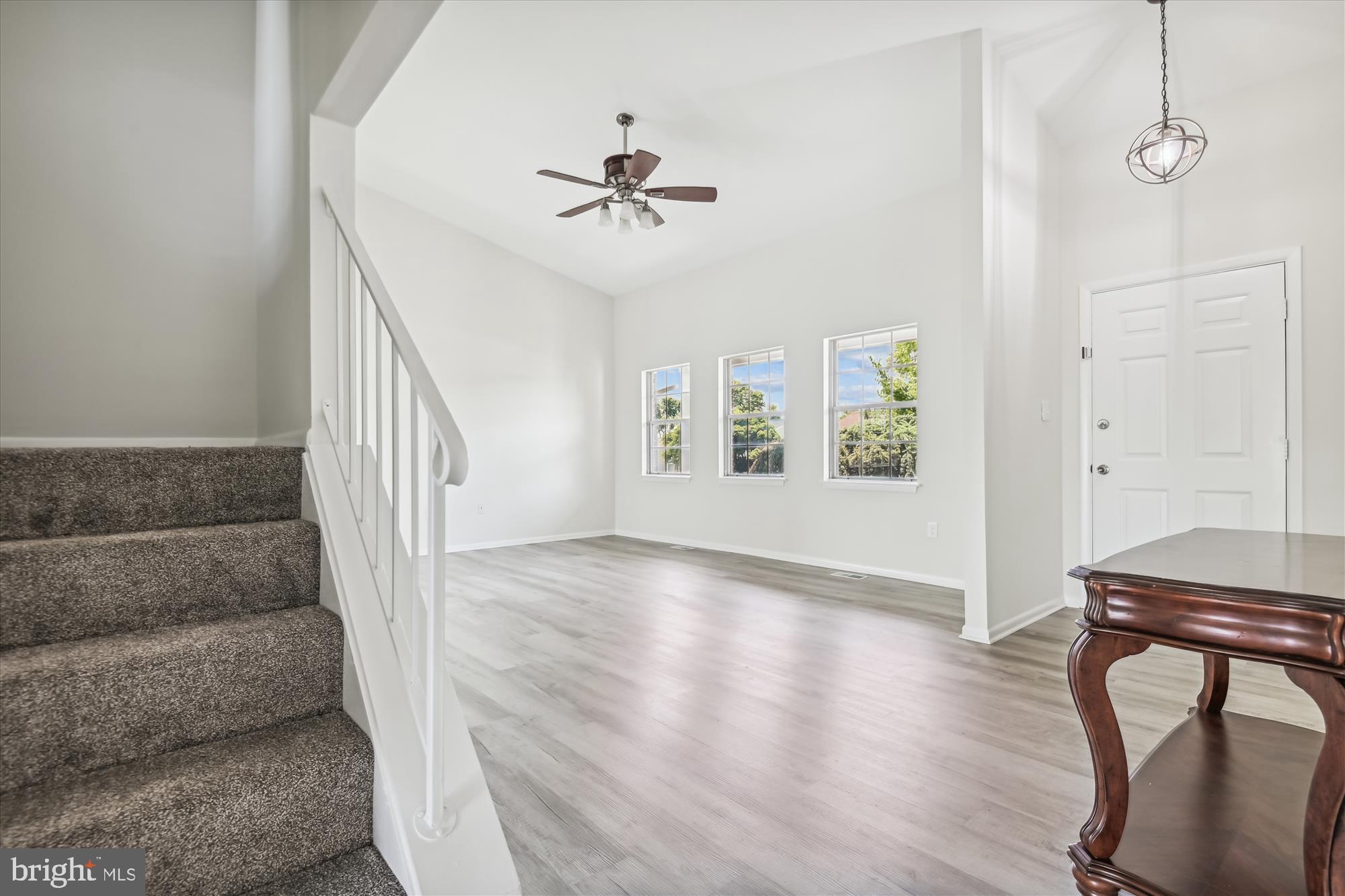 4837 Vicky Road Nottingham, MD 21236 - Photo 10 of 40 Foyer