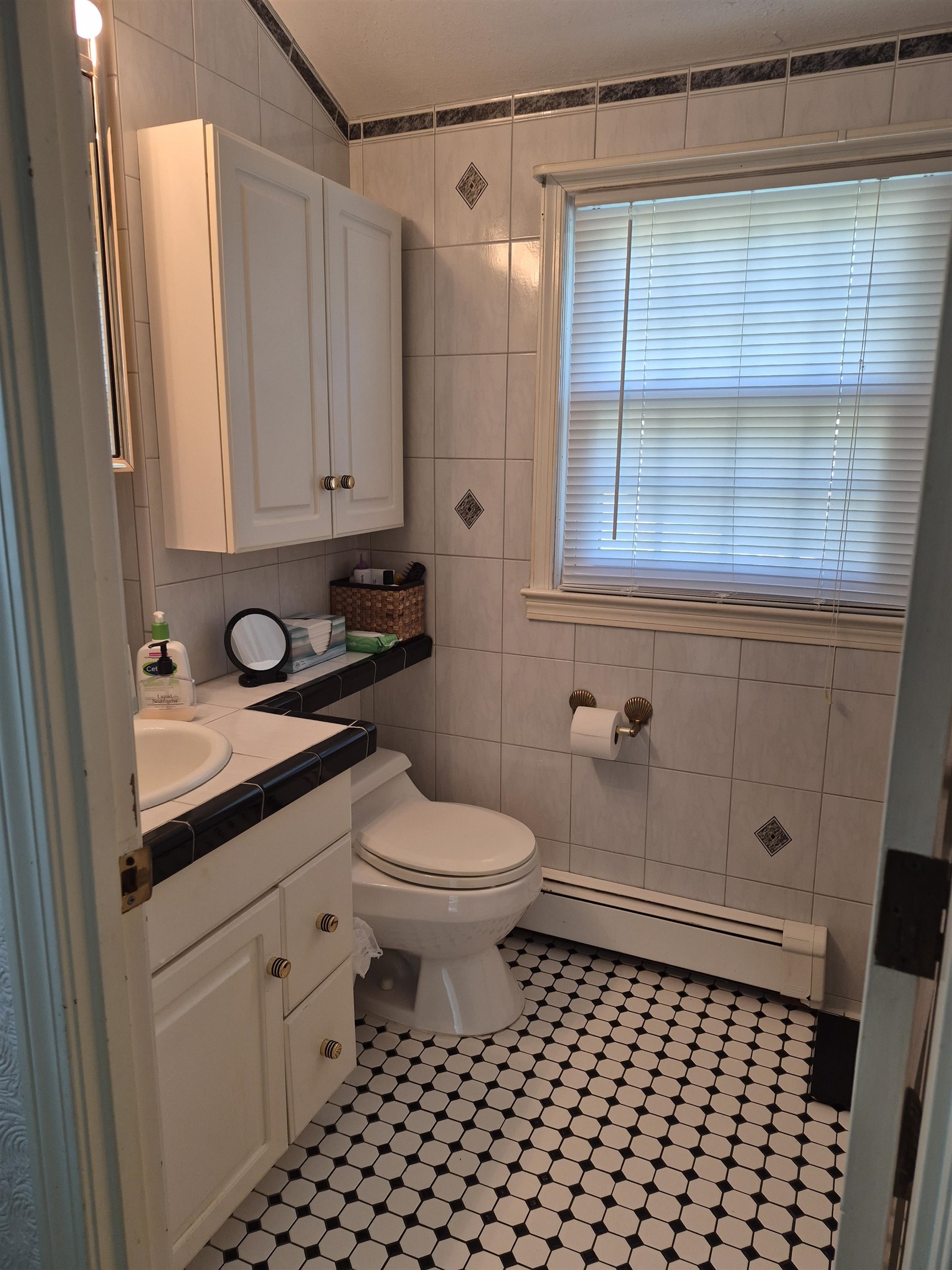 20 Shelburne Road Nashua, NH 03063 - Photo 29 of 41