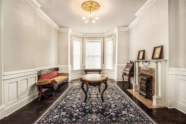 $475,000 | 1311 Francis Street, St. Joseph, MO 64501