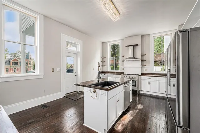 $475,000 | 1311 Francis Street, St. Joseph, MO 64501