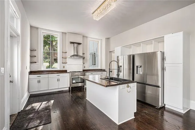 $475,000 | 1311 Francis Street, St. Joseph, MO 64501