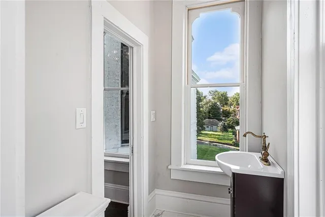 $475,000 | 1311 Francis Street, St. Joseph, MO 64501