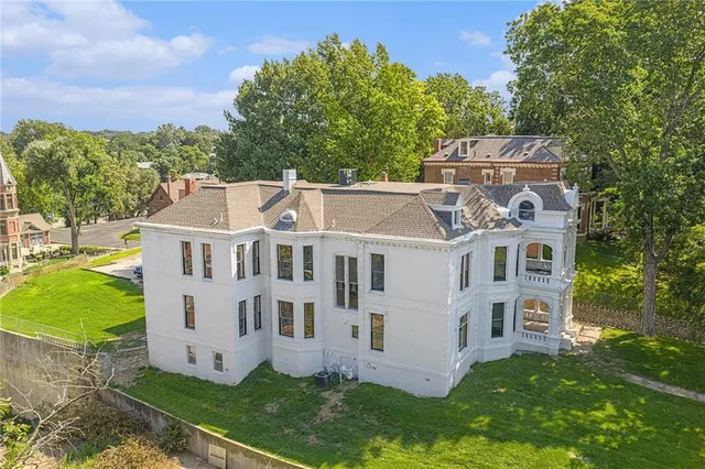 $475,000 | 1311 Francis Street, St. Joseph, MO 64501