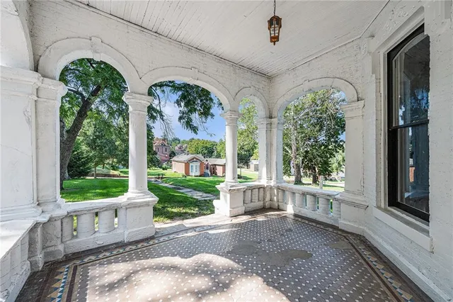 $475,000 | 1311 Francis Street, St. Joseph, MO 64501