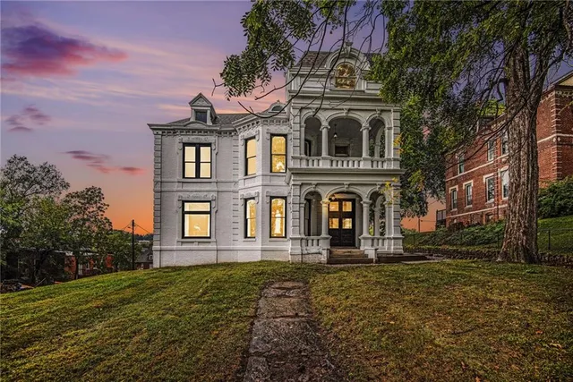 $475,000 | 1311 Francis Street, St. Joseph, MO 64501