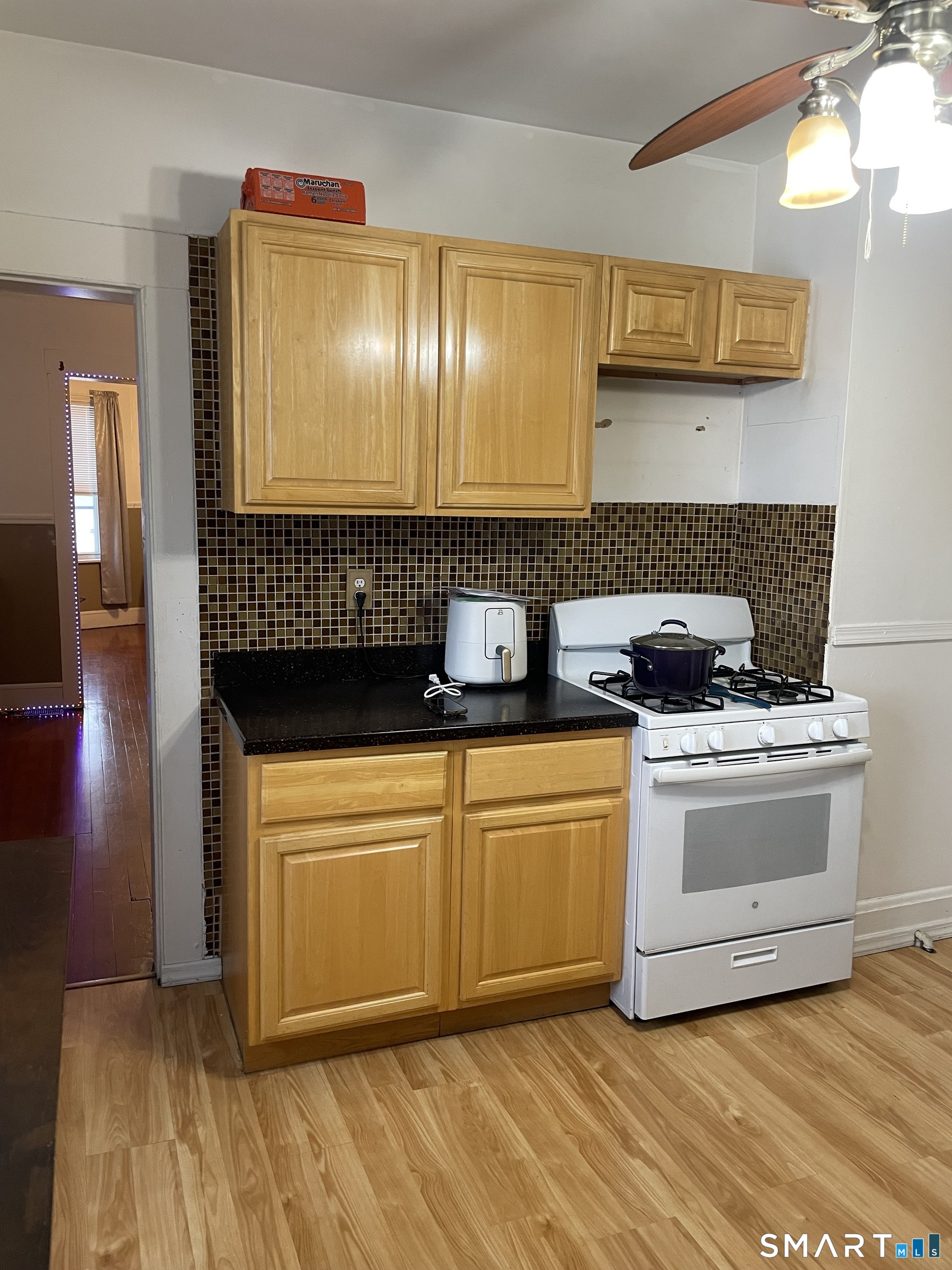 98 Carroll Avenue Bridgeport, CT 06607 - Photo 25 of 25