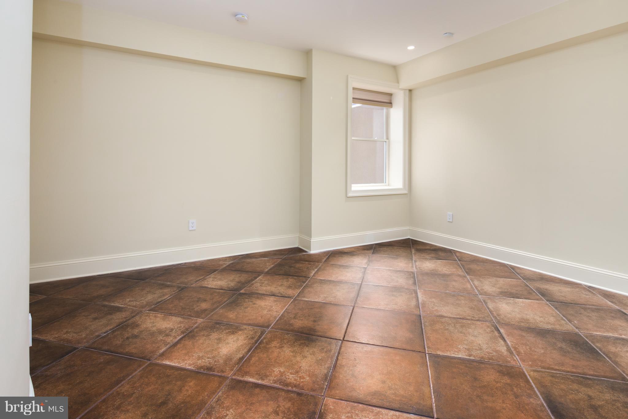 6802 Old Chesterbrook Road McLean, VA 22101 - Photo 27 of 30 a view of an empty room with a window