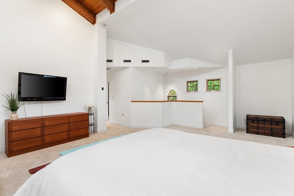 18 Greenwood Street Lexington, MA 02421 - Photo 20 of 27