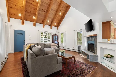 $1,369,000 | 18 Greenwood Street, Lexington, MA 02421
