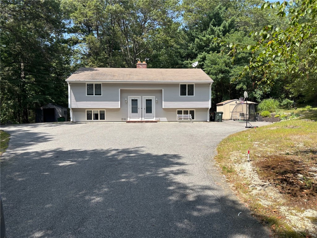 24 Whipple Road Smithfield, RI 02917 - Photo 1 of 5