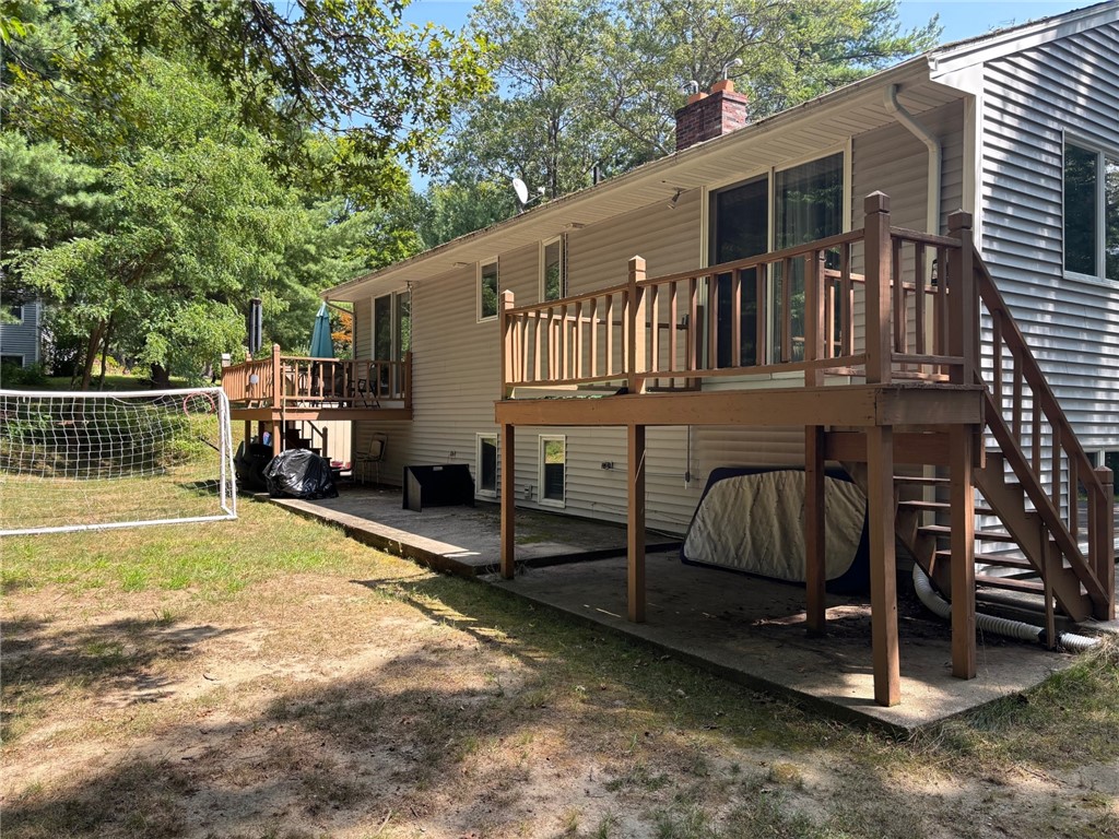 24 Whipple Road Smithfield, RI 02917 - Photo 2 of 5